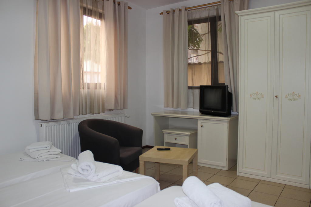 Banu Manta Bucarest